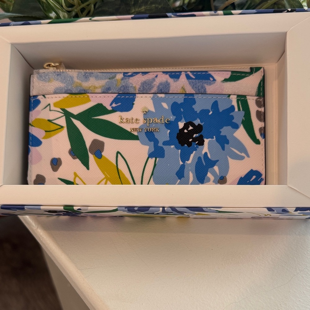 Kate Spade Blue and Green Floral Wallet - Picture 5 of 5